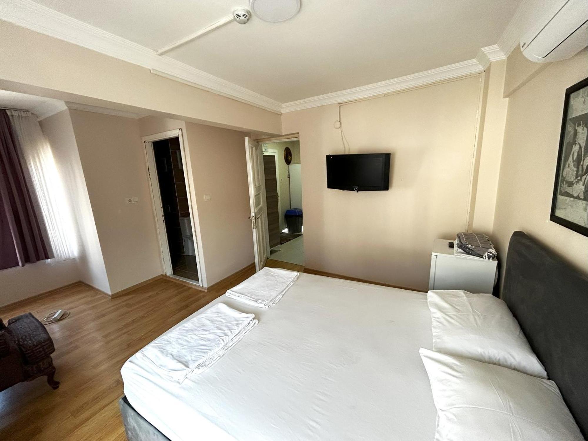 Meydan Pansiyon Uskudar Hotel Istanboel Buitenkant foto